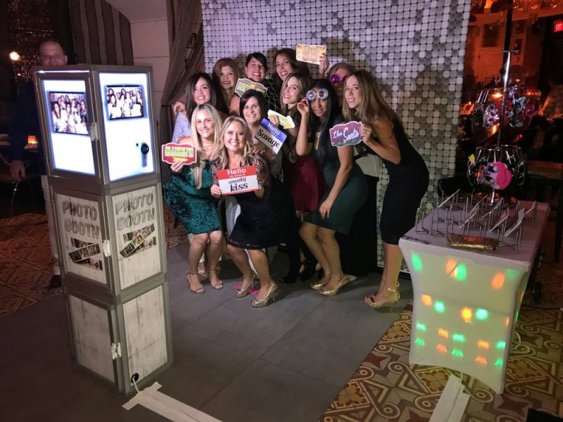 Professional Photo Booths in Almeda Almeda Fun Photo Booths